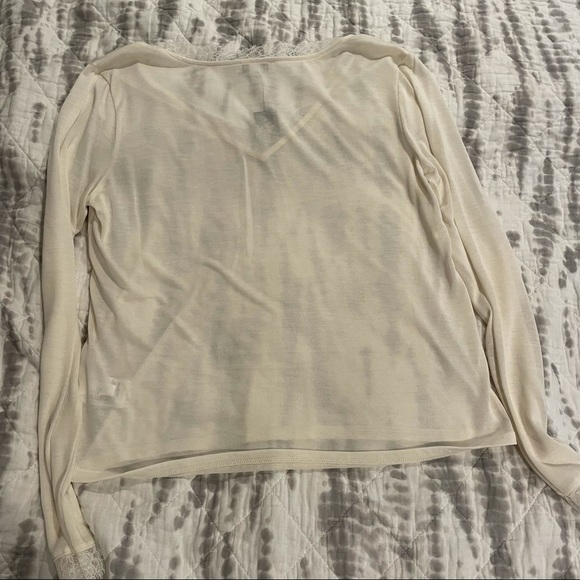 Express Relaxed Lace Pieced V-Neck Tee NWT S - Picture 8 of 11